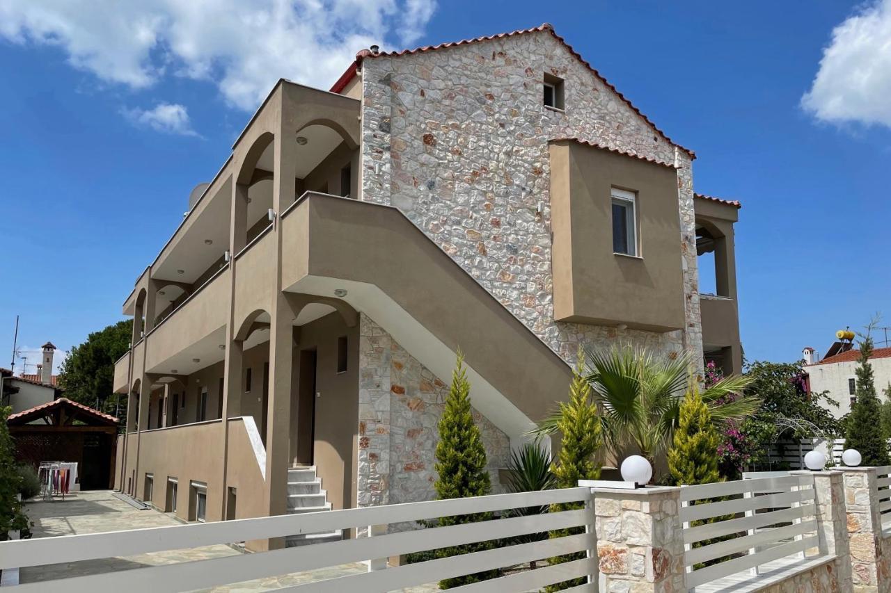 Royals Apartments 2 Nikiti  Exterior photo